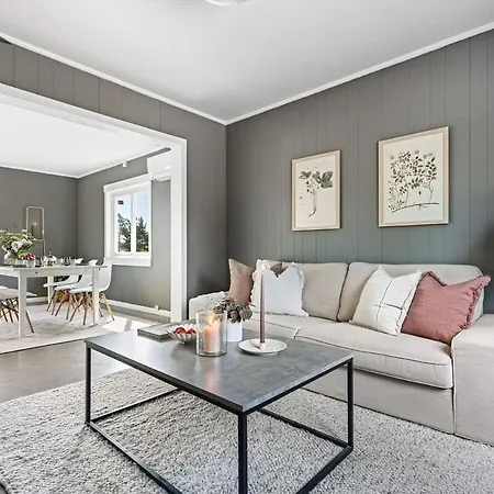 7 Bedroom House פורסגרון